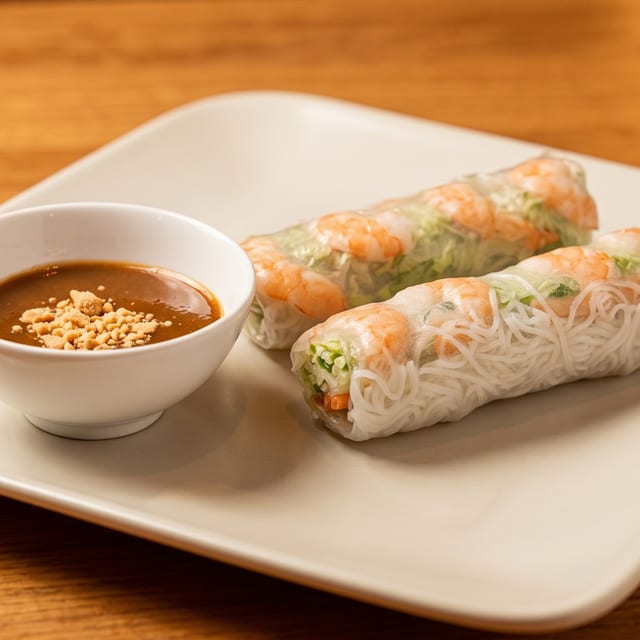 A4. Goi Cuon (Shrimp Summer Roll).